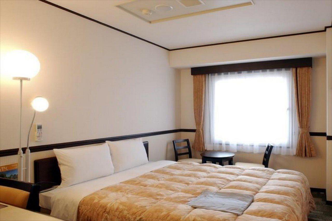 Toyoko Eki Nishi Guchi Migi 3* Okayama